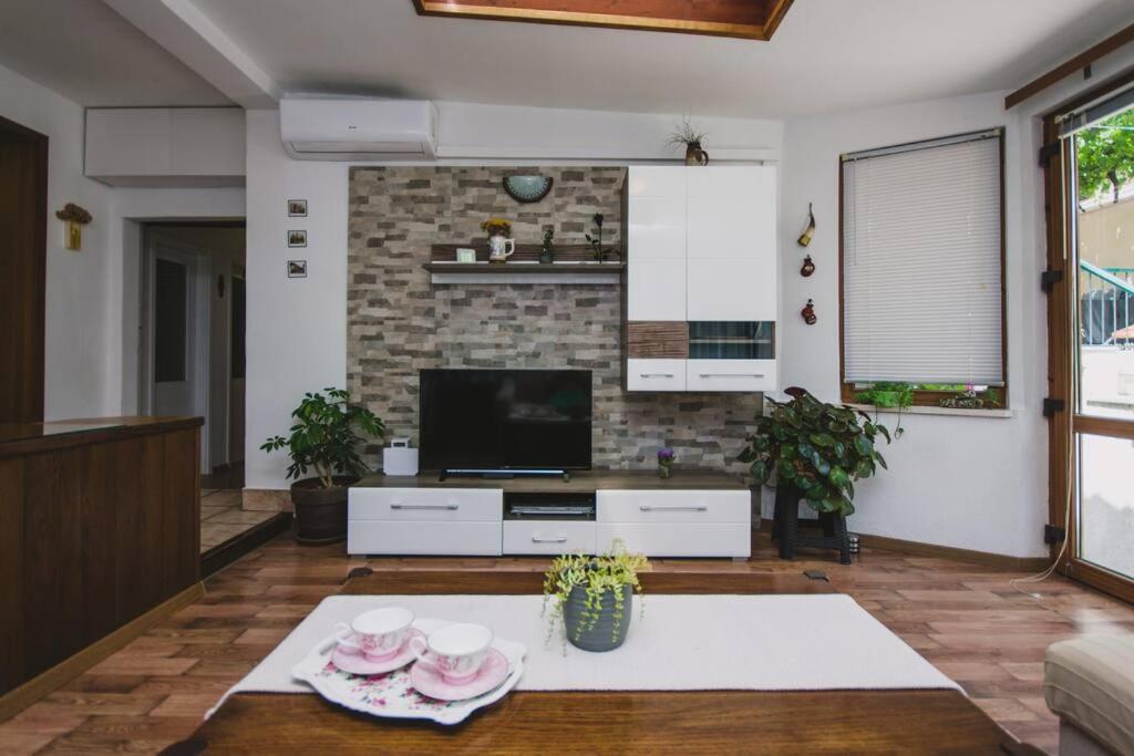 Marjan Hill 3-Br Apt,5 Guests Private Garden Near Beach Split Dış mekan fotoğraf